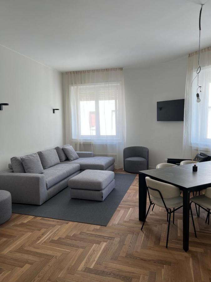 Milano: Bellissimo Appartamento In Pieno Centro Exterior photo